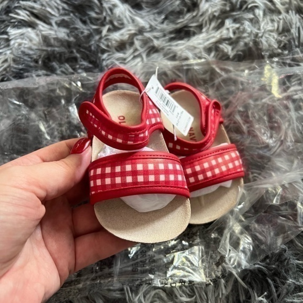 Of navy red sandals